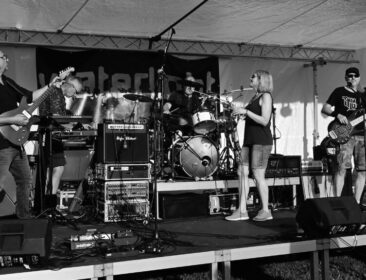 waterlight concert action